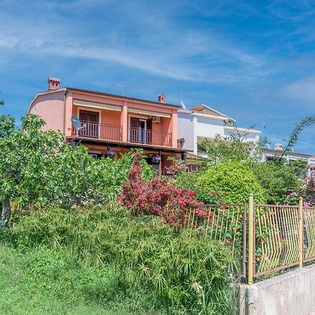 Apartments With A Parking Space Pula - 16053 Exterior foto